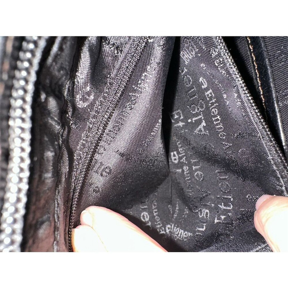 Etienne Aigner Women's Black Leather Shoulder Bag - Picture 7 of 8